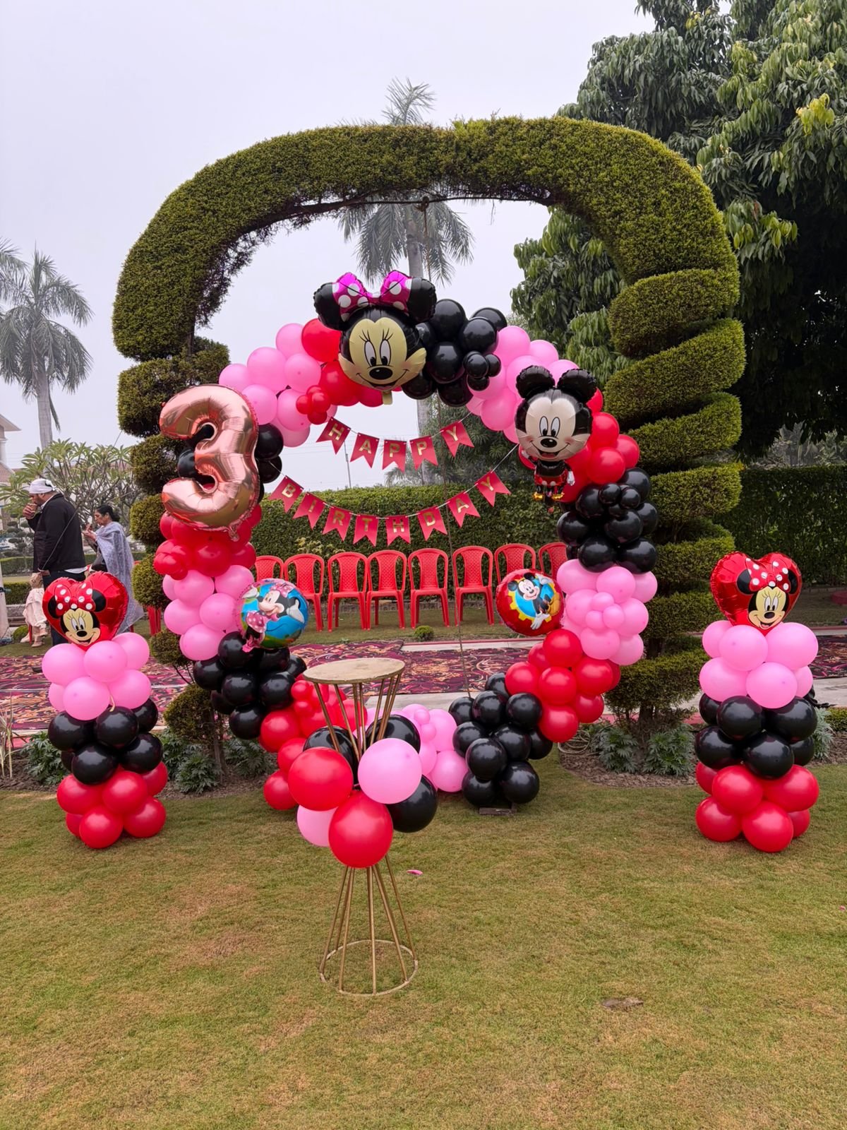 Magical Mickey & Minnie Mouse Outdoor Ring Arch Birthday Decoration Setup
